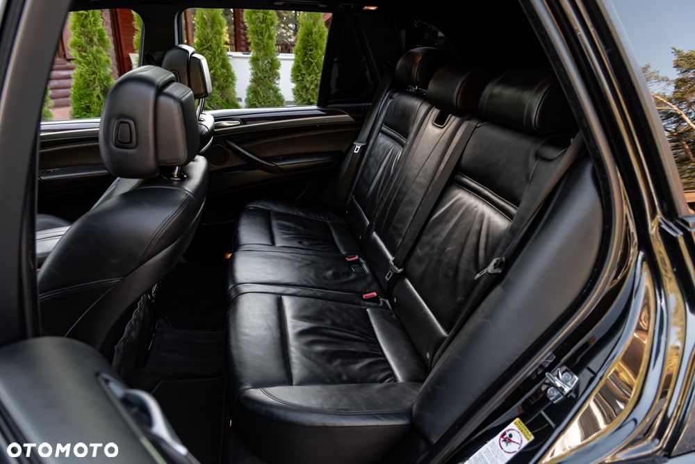 BMW X5 xDrive35d - 17