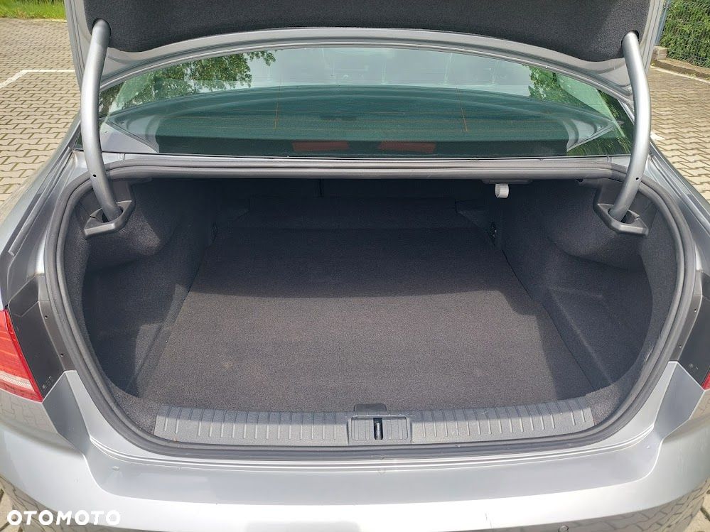 Volkswagen Passat 2.0 TDI BMT Comfortline - 15