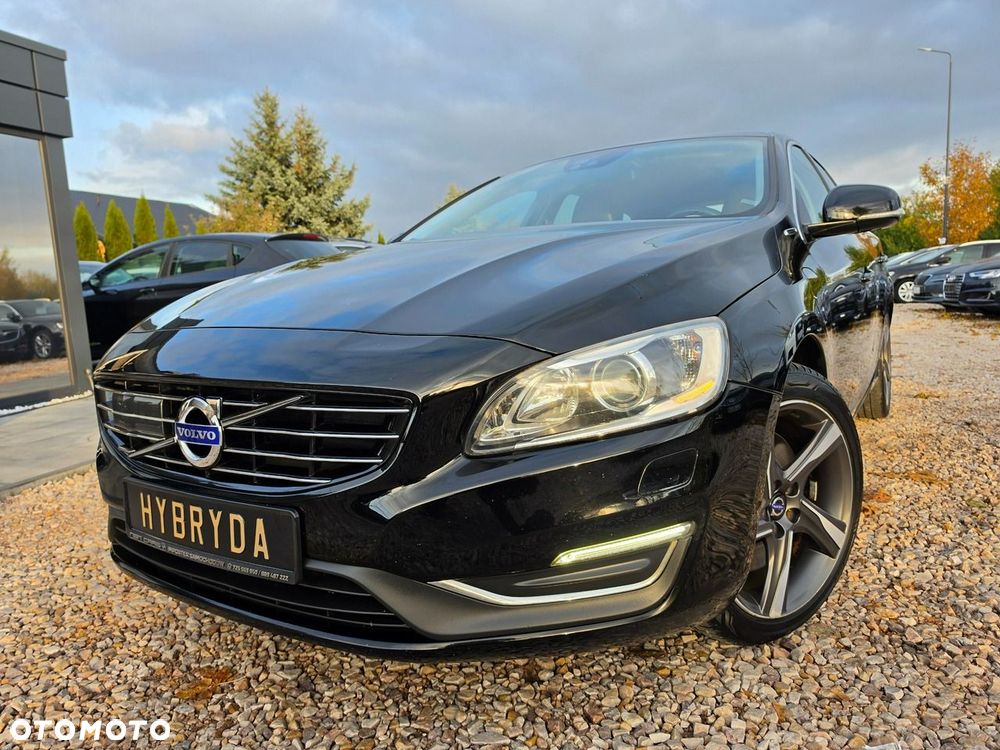 Volvo V60 D6 AWD Plug-in Hybrid Summum - 3