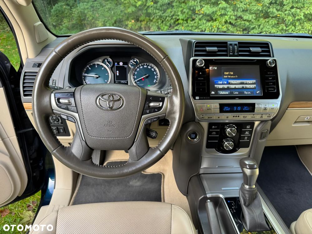 Toyota Land Cruiser - 8
