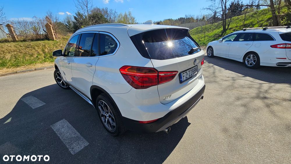 BMW X1 sDrive18d - 18