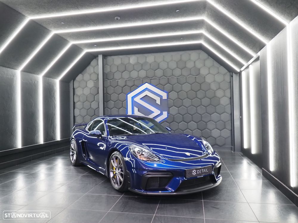 Porsche 718 Cayman GT4 - 2