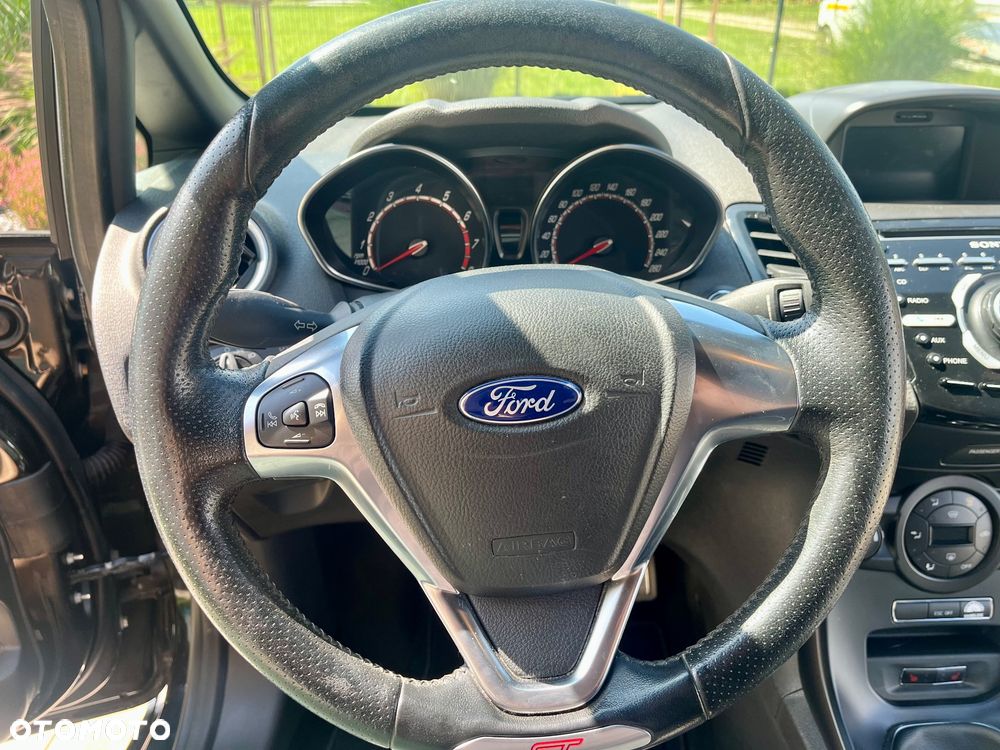 Ford Fiesta 1.6 EcoBoost ST - 30
