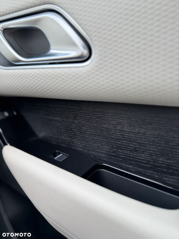 Land Rover Range Rover Velar 2.0 P250 R-Dynamic SE - 27