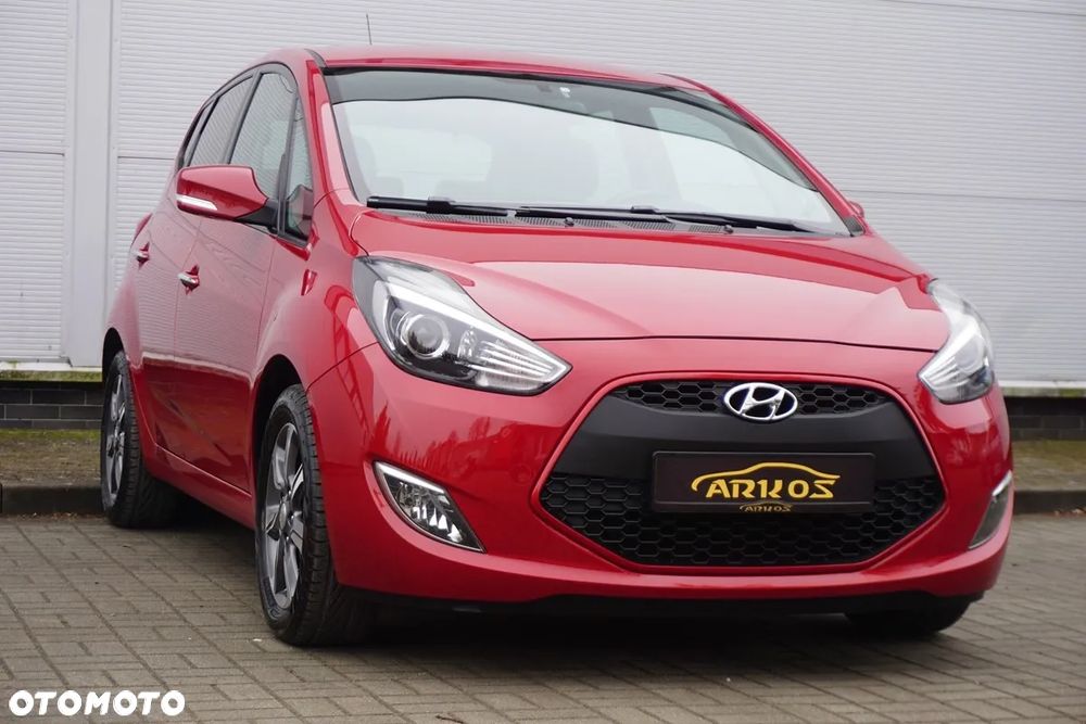 Hyundai ix20 1.4 Premium blue - 11