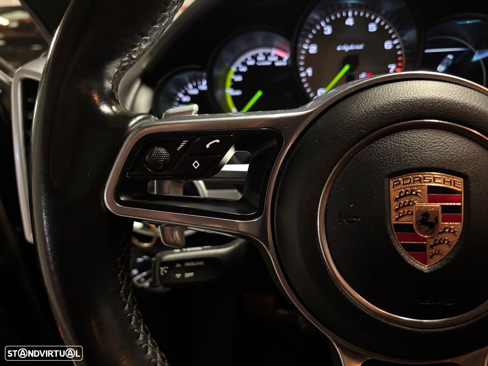 Porsche Cayenne S E-Hybrid - 11