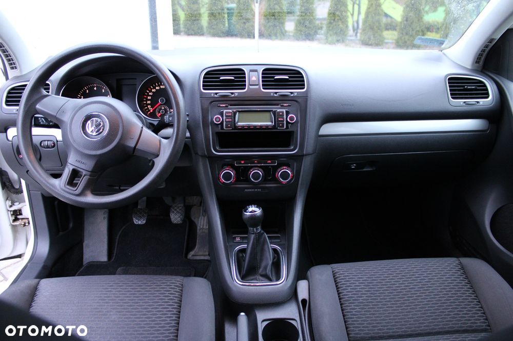 Volkswagen Golf - 11
