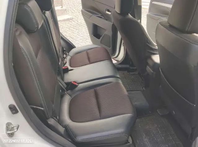 Mitsubishi Outlander 2.0 PHEV Intense Navi - 11
