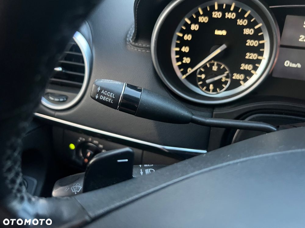 Mercedes-Benz GL 350 BlueTEC 4-Matic - 26