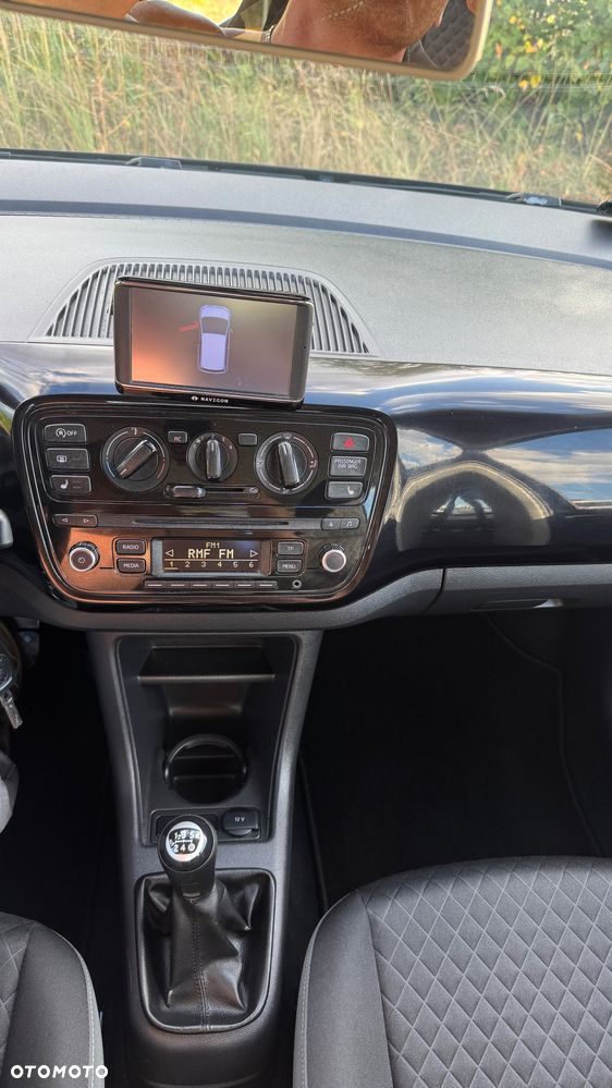 Volkswagen up! - 14