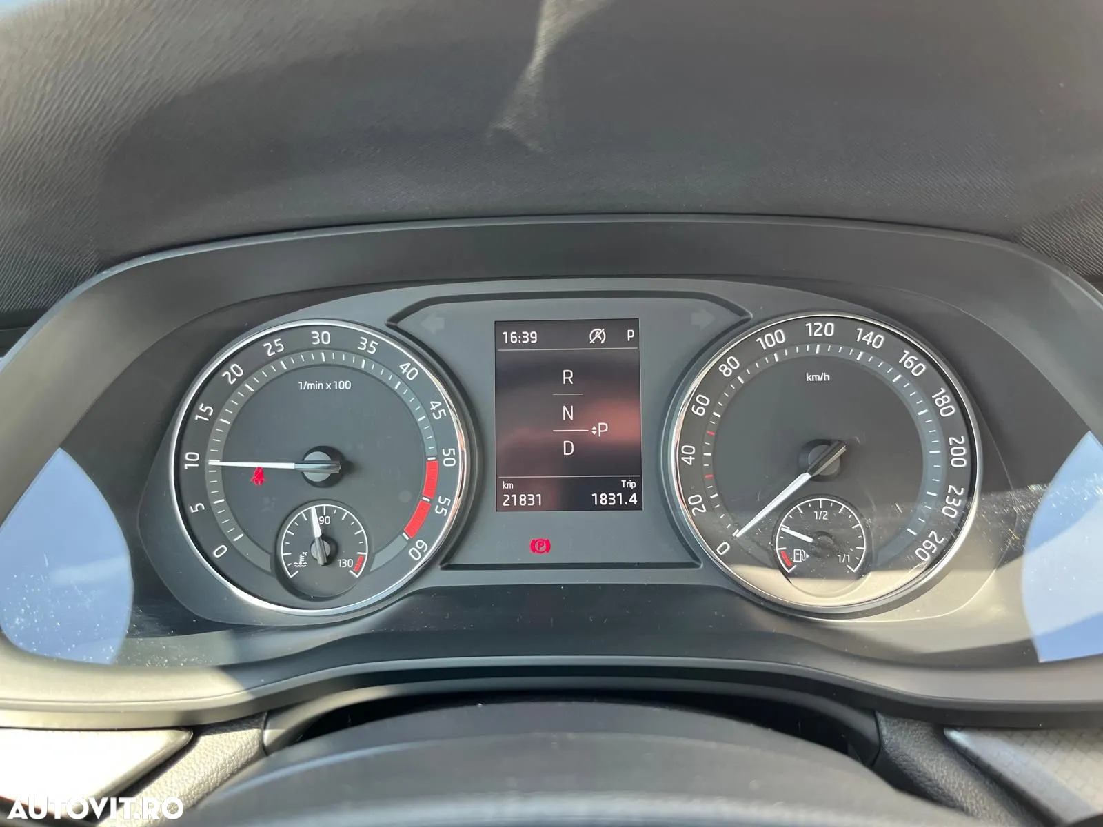 Skoda Octavia 2.0 TDI DSG Ambition - 10