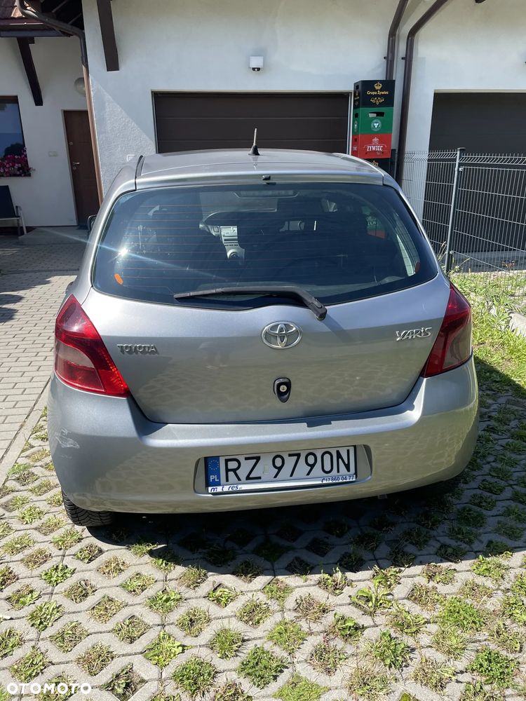 Toyota Yaris 1.0 Terra - 6