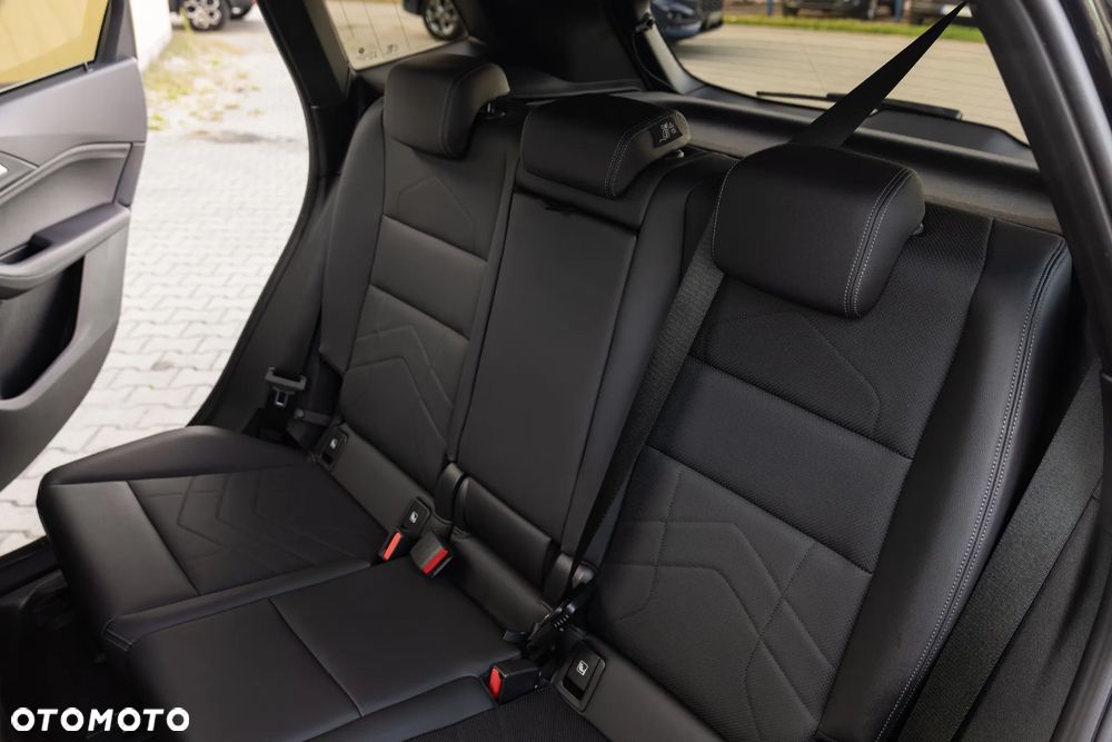BMW Seria 2 220i mHEV Luxury Line - 31