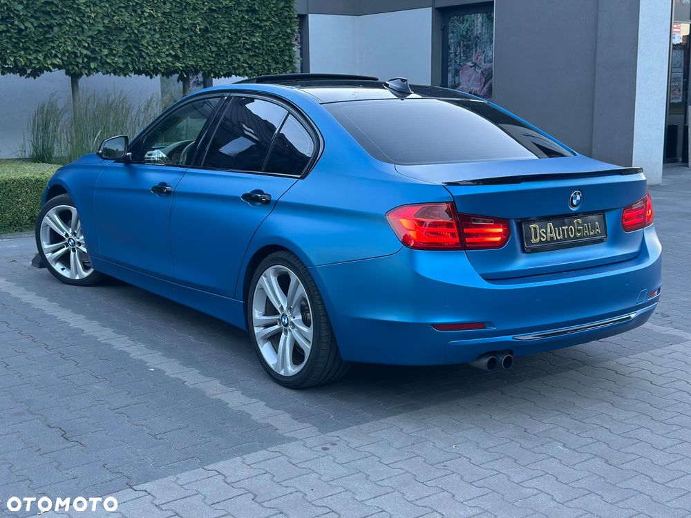 BMW Seria 3 328i xDrive Modern Line - 9