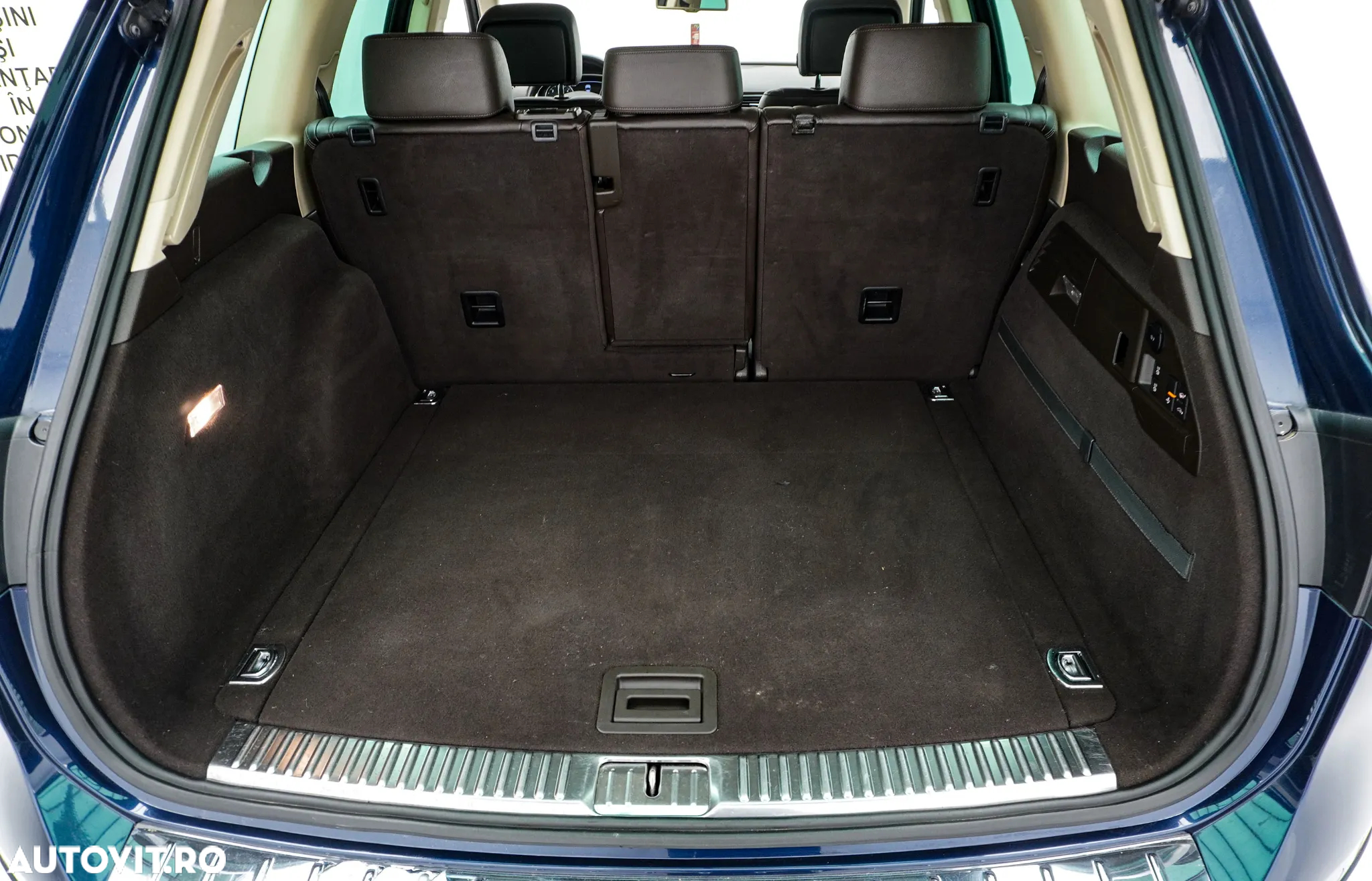 Volkswagen Touareg 3.0 V6 TDI DPF Automatik Mountain - 32