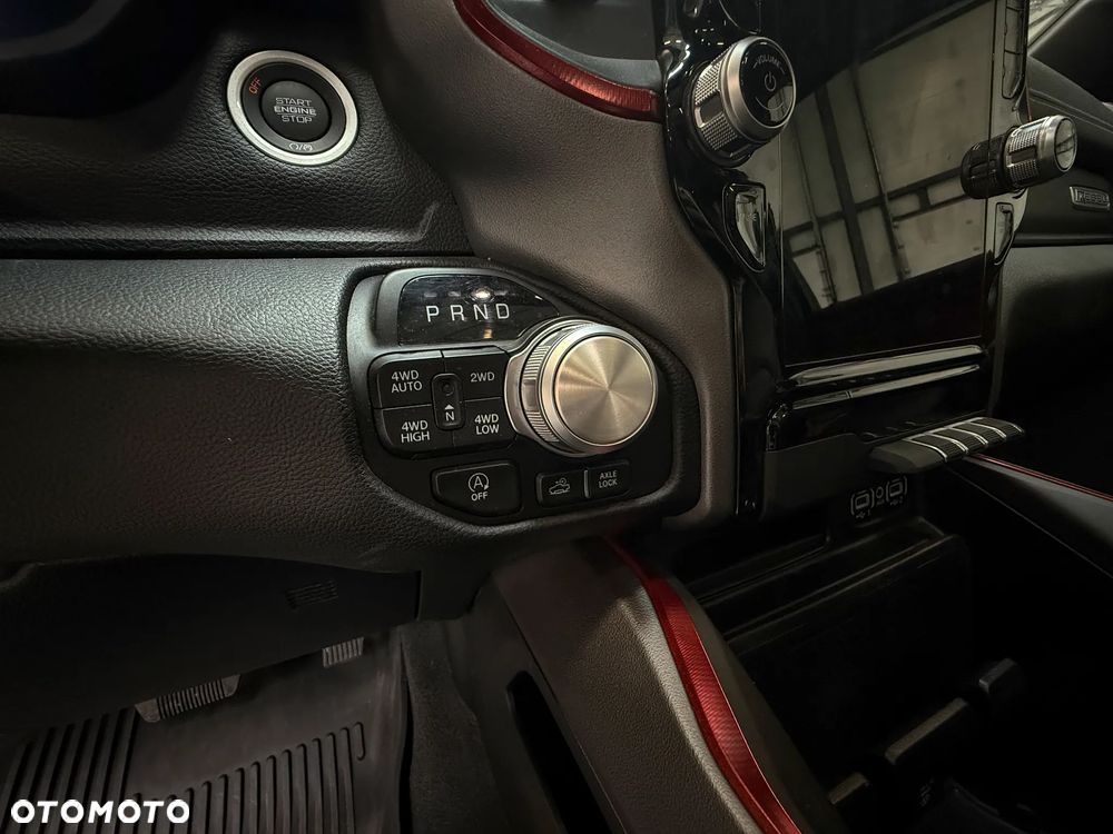 RAM 1500 Crew Cab Rebel - 24