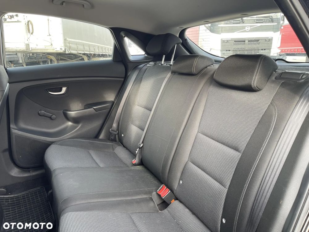 Hyundai i30 1.4 Comfort - 16