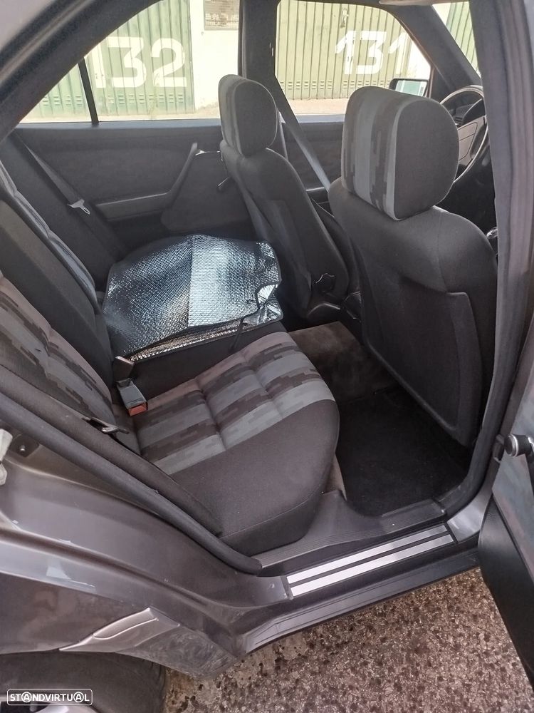 Mercedes-Benz C 220 D Elegance - 16