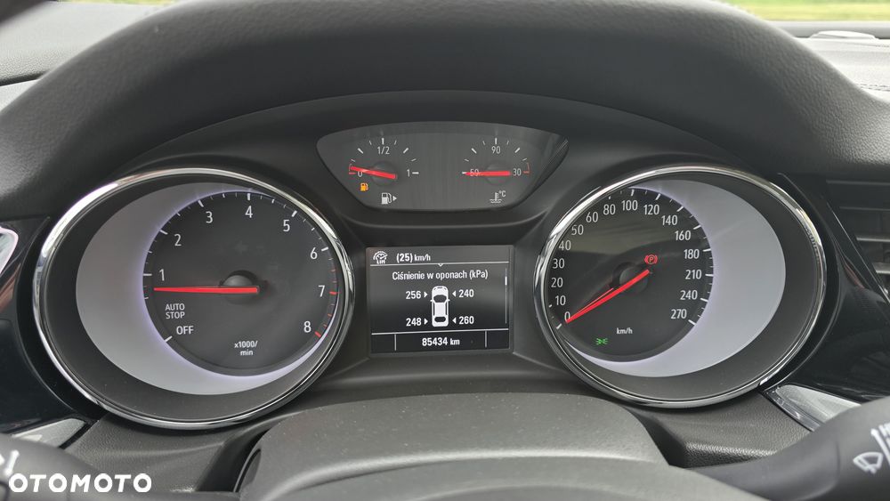 Opel Insignia - 8