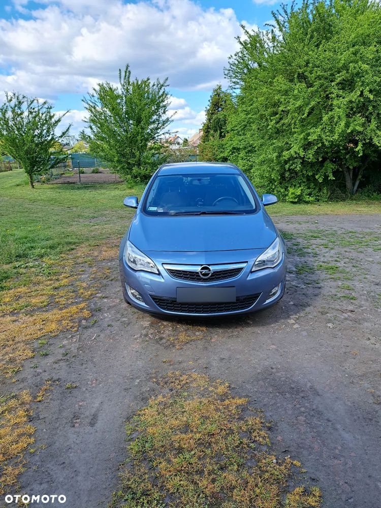 Opel Astra 1.4 Cosmo - 1