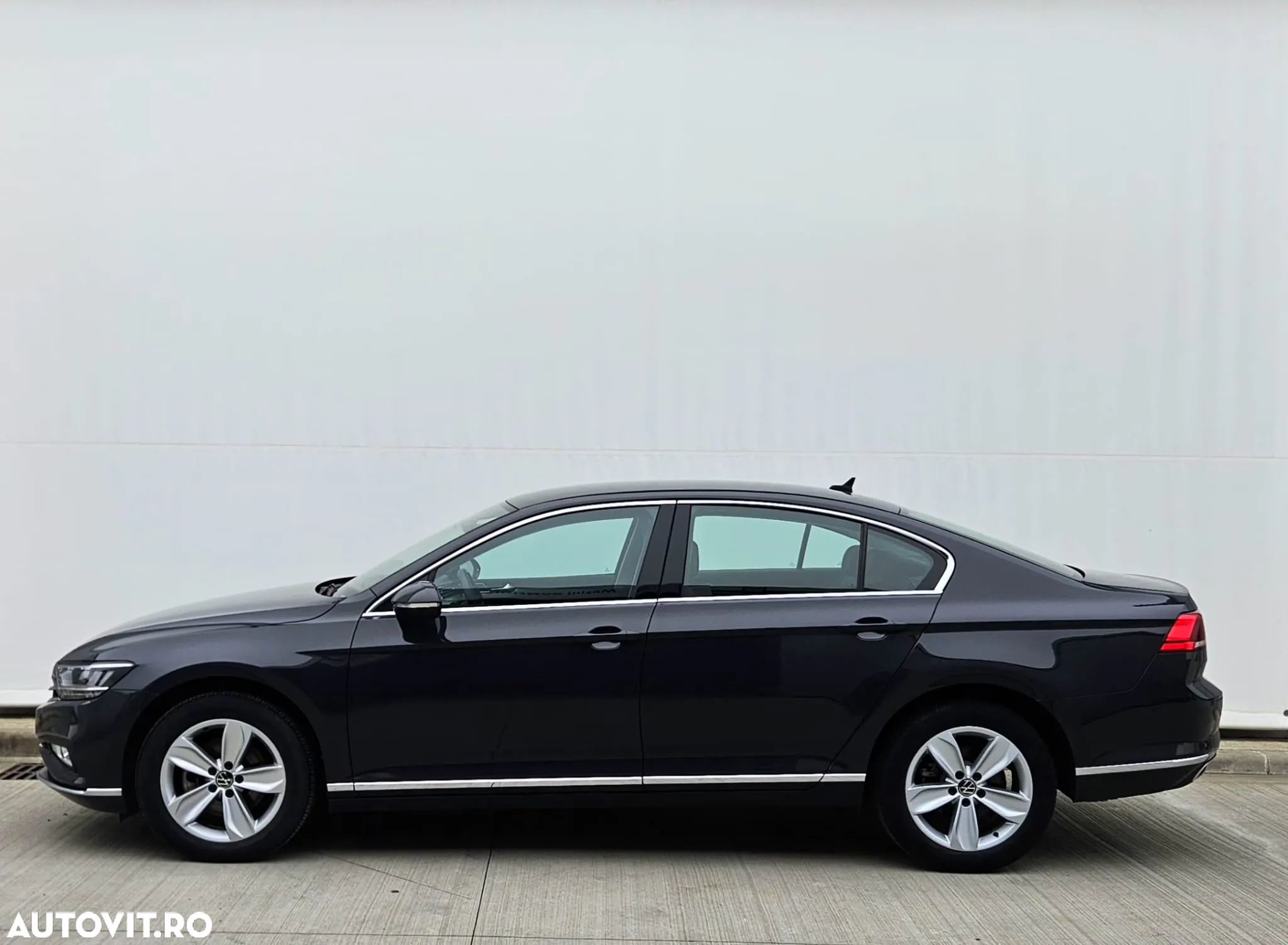 Volkswagen Passat 2.0 TDI DSG Highline - 3