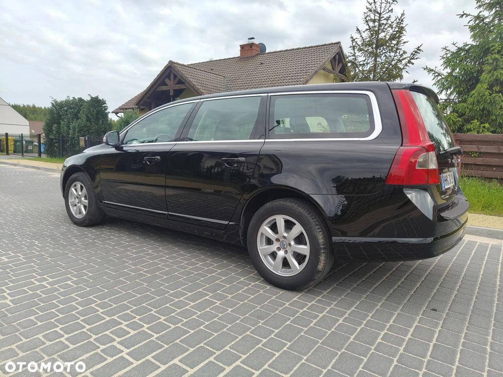 Volvo V70 2.0D Momentum - 1