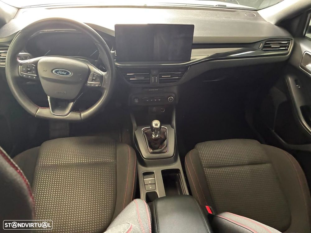 Ford Focus 1.0 EcoBoost ST-Line - 31