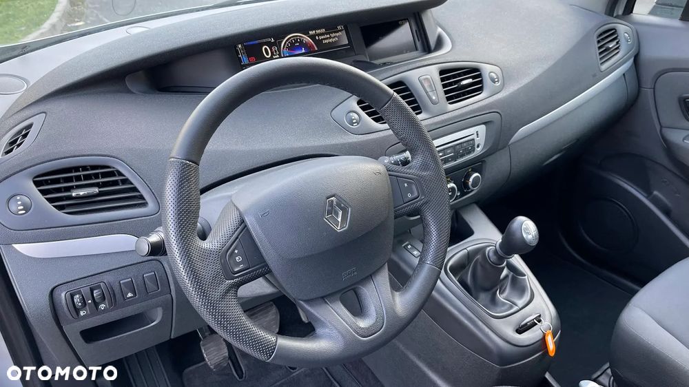 Renault Scenic 1.6 16V 110 TomTom Edition - 4