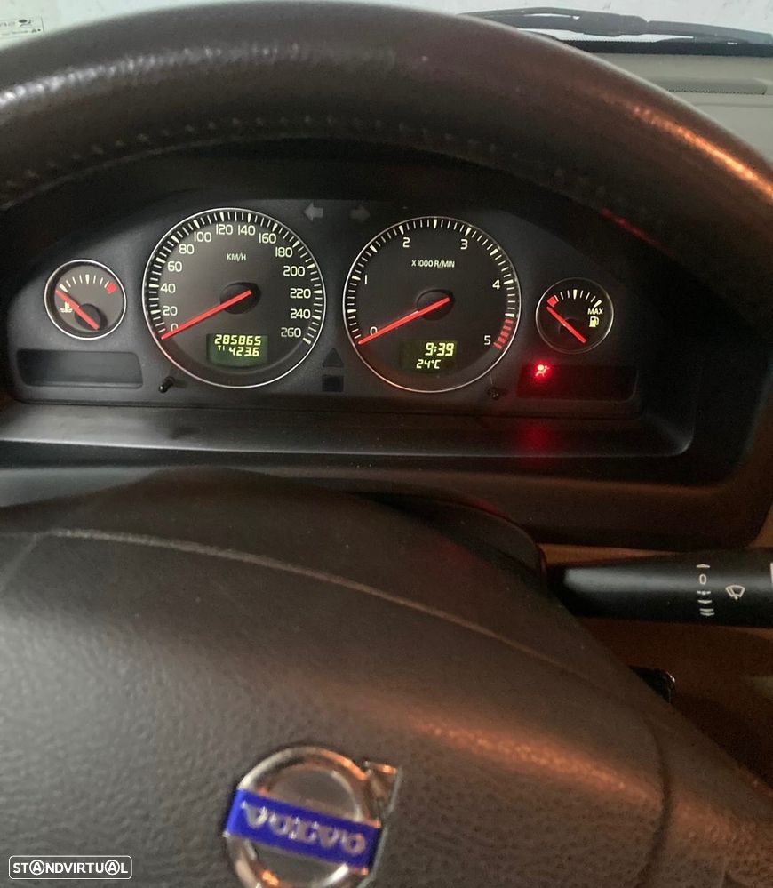 Volvo XC 70 D5 Nivel 2 Auto. - 2
