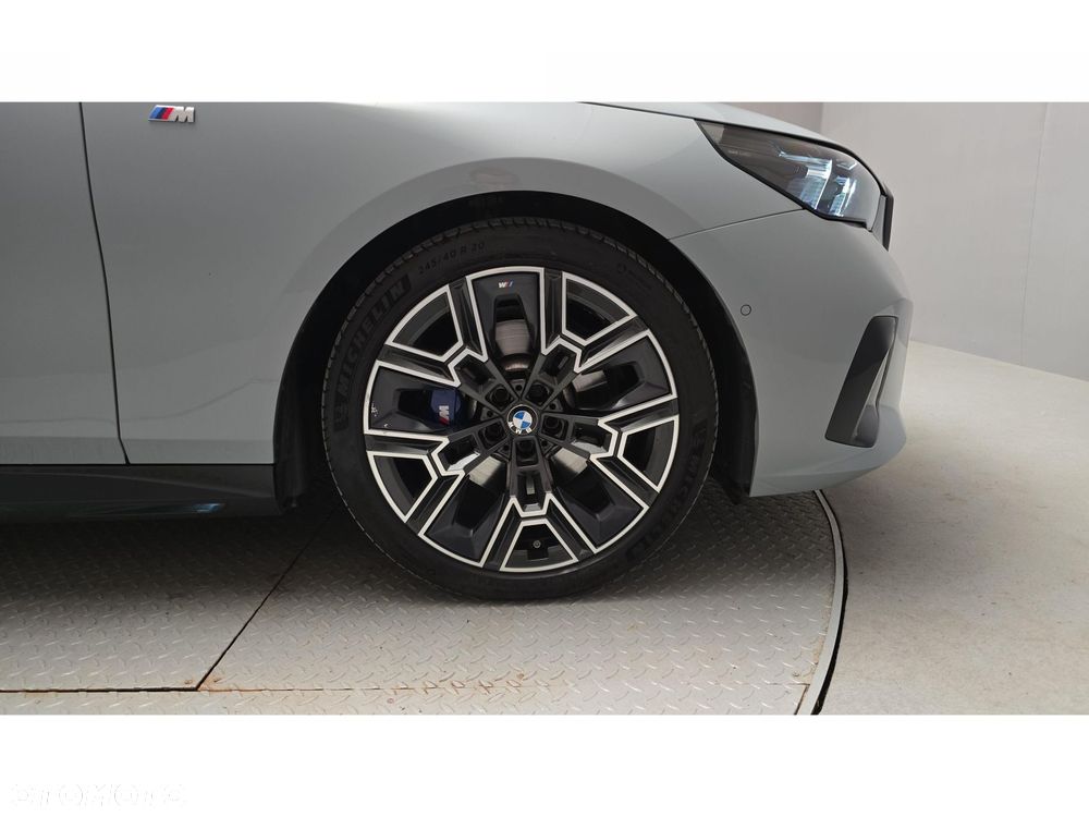 BMW Seria 5 - 25