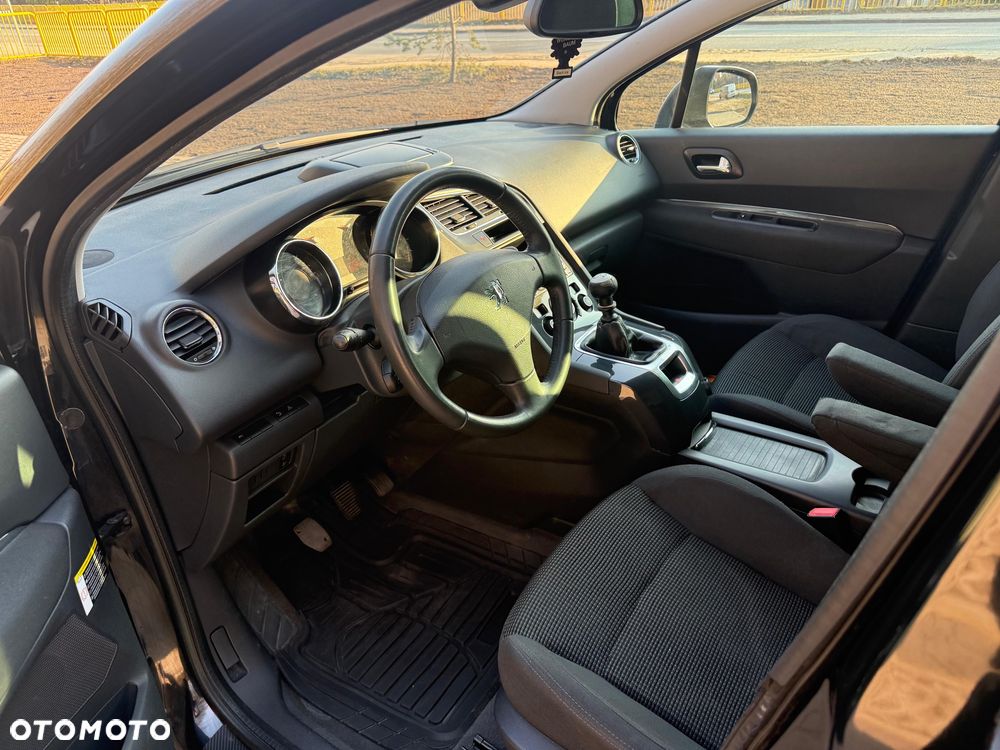 Peugeot 5008 - 5