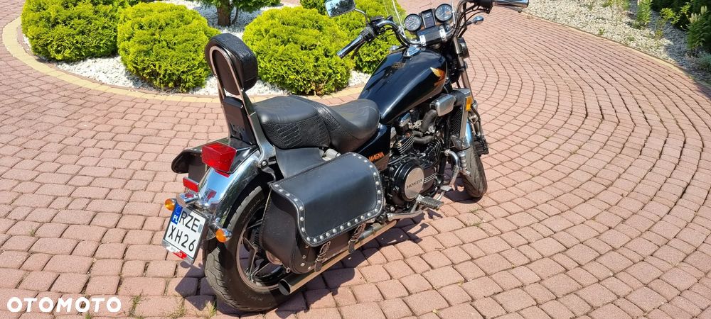 Honda VF - 3