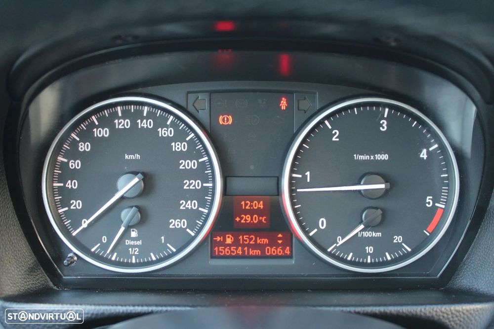 BMW 320 d EfficientDynamics Navigation - 14