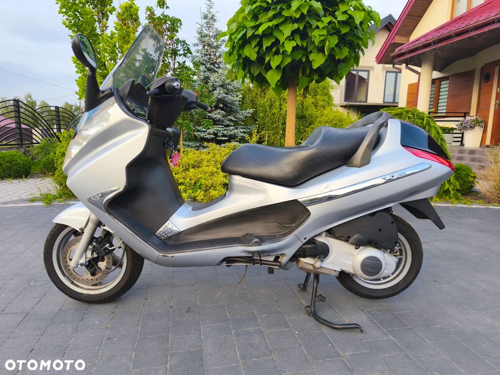 Piaggio X8 - 1
