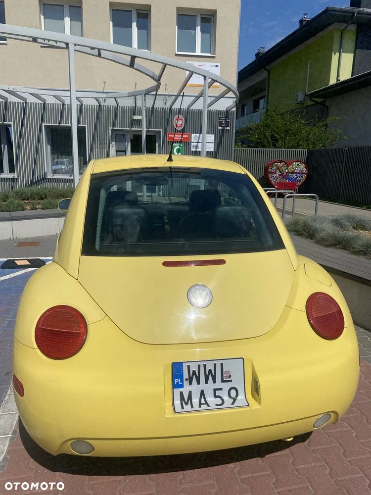 Volkswagen New Beetle - 5