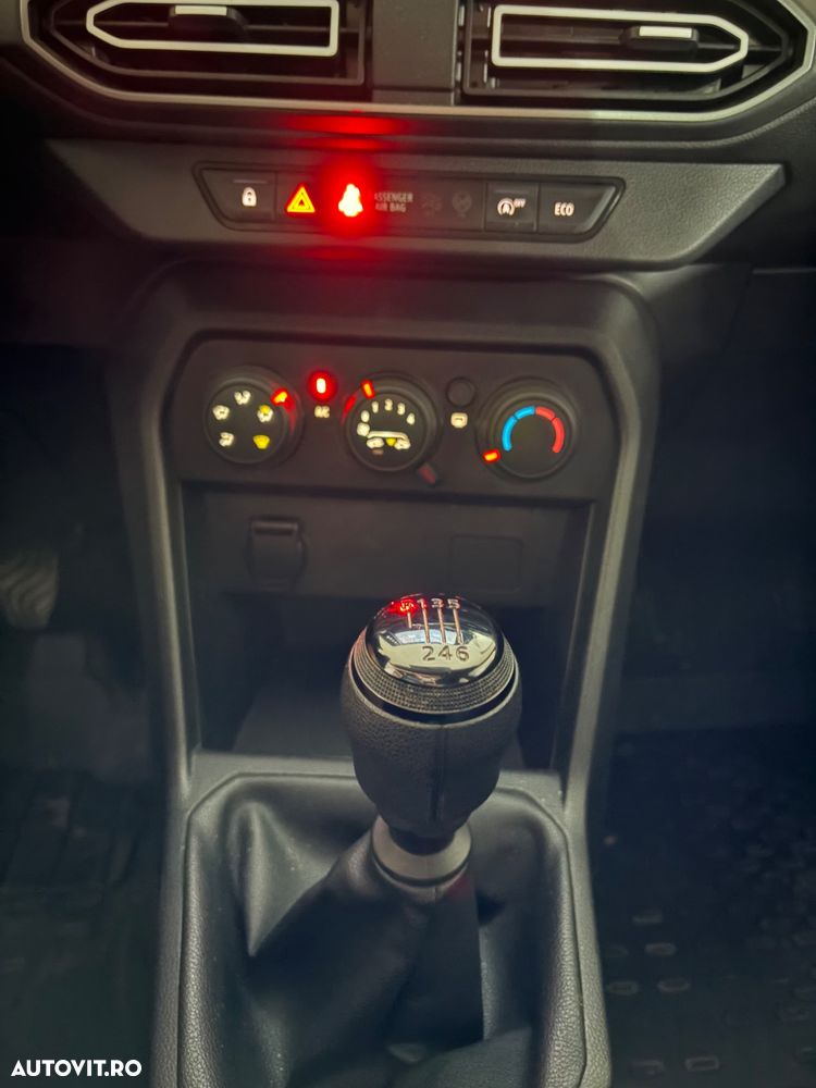 Dacia Logan TCe 90 MT6 Comfort - 16