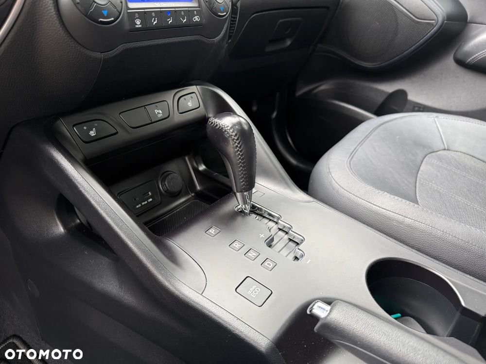 Hyundai ix35 2.0 CRDi 4WD Automatik Premium - 23