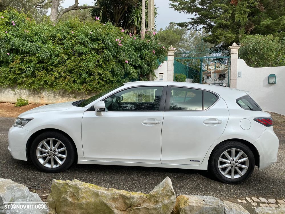 Lexus CT 200h - 8