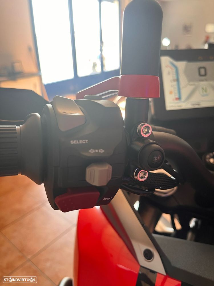 QJ Motor SRT 600SX - OFERTA DE 3 MALAS EM ALUMÍNIO + EQUIPAMENTO - 16