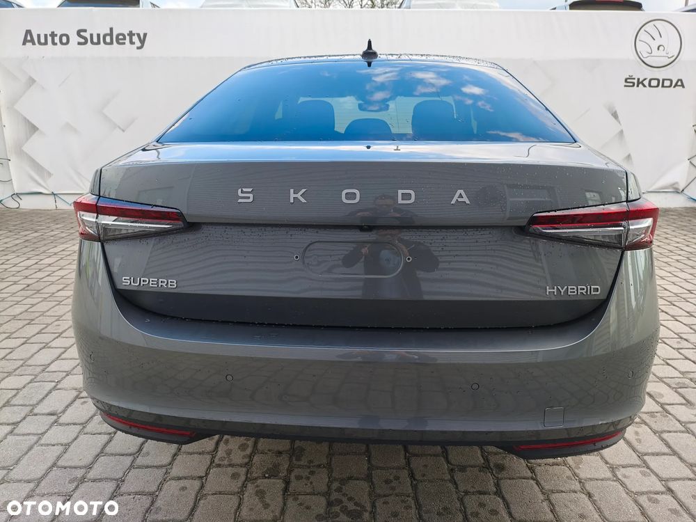 Skoda Superb 1.5 TSI mHEV Drive DSG - 9