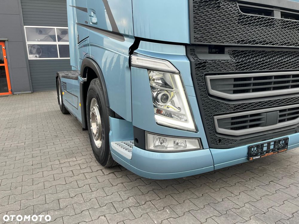 Volvo FH500 / WERSJA LIMITOWANA / FULL SERWIS / XENONY / GLOBETROTTER XL - 12