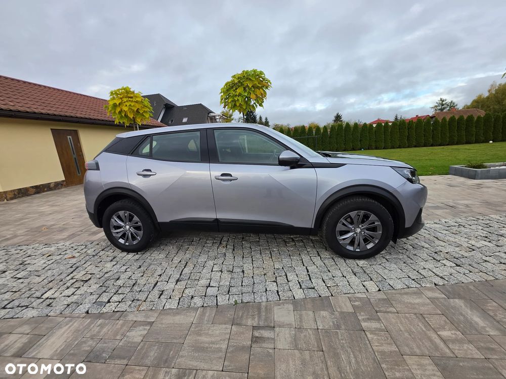 Peugeot 2008 1.2 Pure Tech Allure S&S - 10