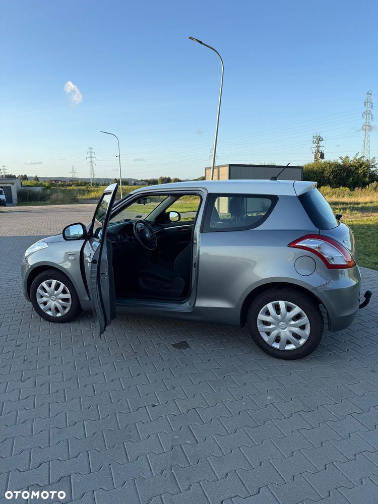 Suzuki Swift - 8