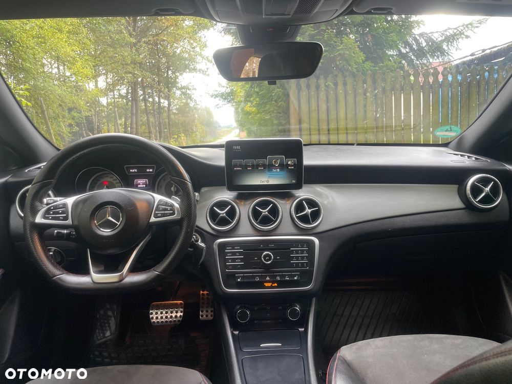 Mercedes-Benz CLA 180 7G-DCT AMG Line - 15