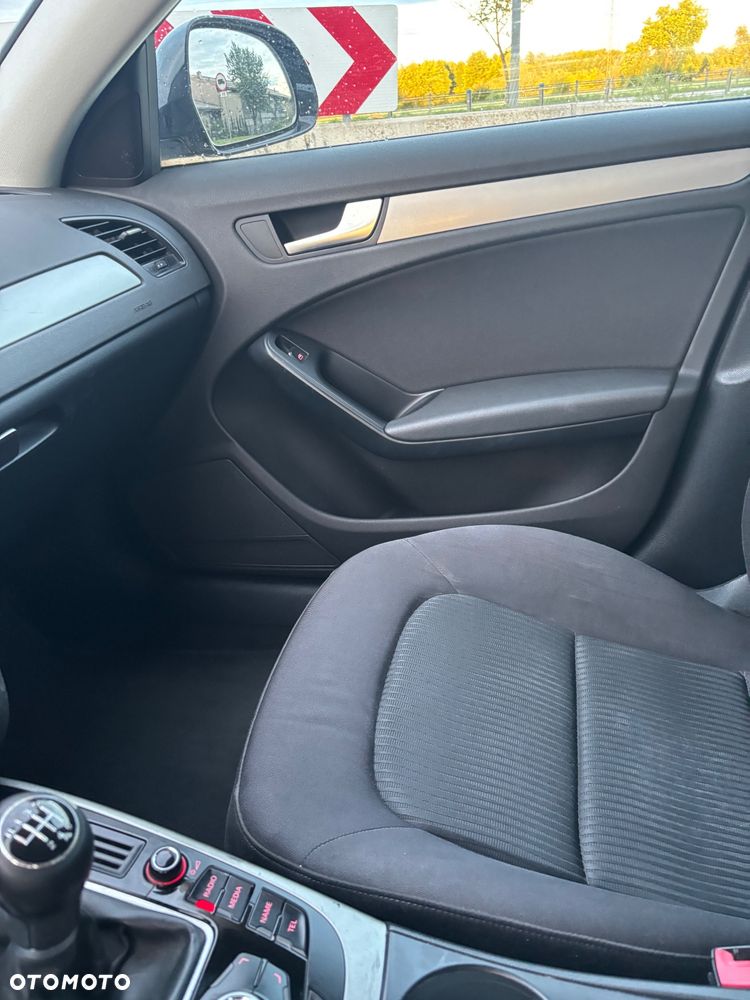 Audi A4 Avant - 10