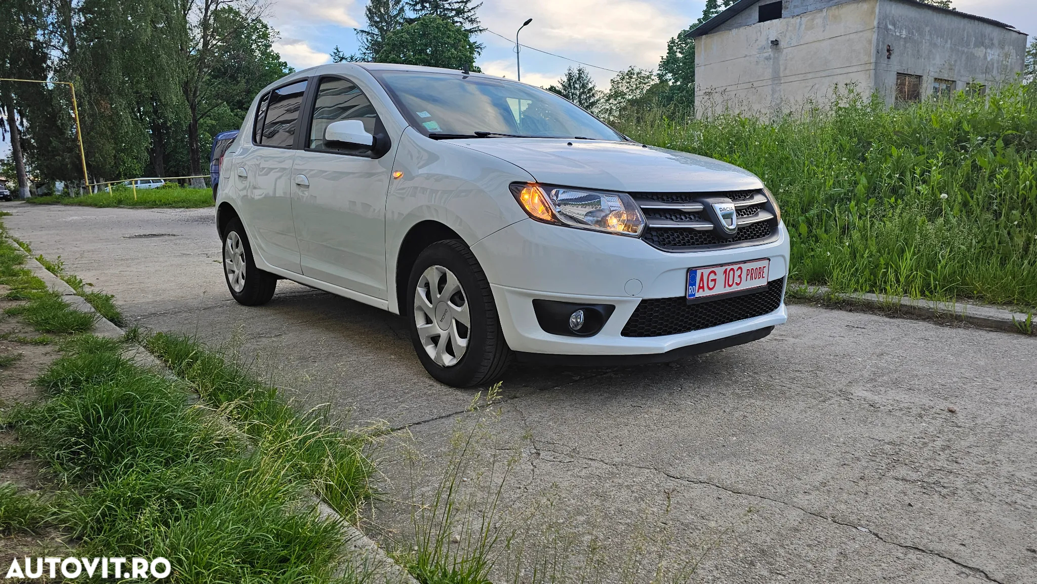 Dacia Sandero 1.2 16V 75 Ambiance - 12