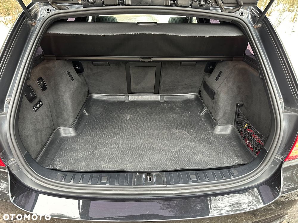 BMW Seria 3 320d xDrive - 25