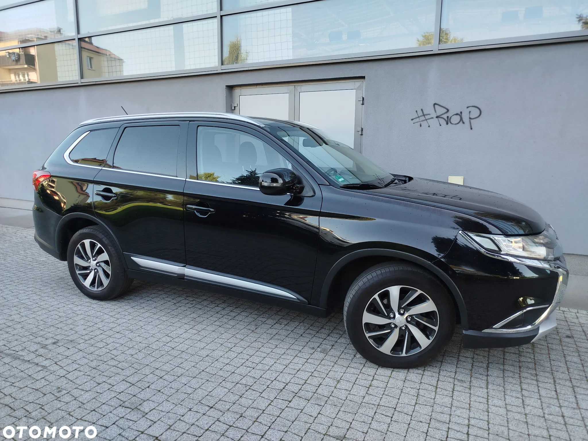 Mitsubishi Outlander 2.2 DI-D 4WD Automatik Diamant Edition - 2