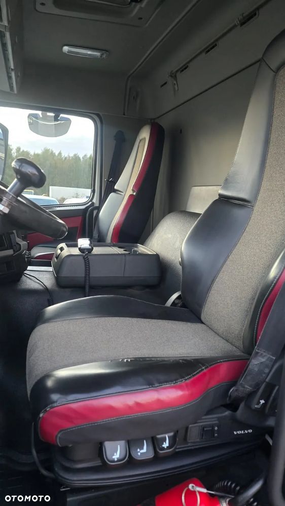 Volvo FM 370 Euro 6 6x2 długa 9.3m 22 palety! super stan! niski przebieg! świeży import! - 35
