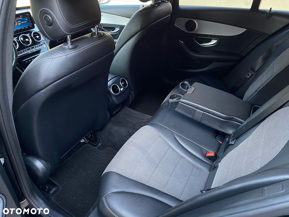 Mercedes-Benz Klasa C 220 d 9G-TRONIC - 12